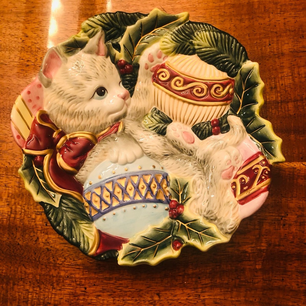 Fitz & Floyd Christmas Plate And Everyday Fitz & Floyd Eggplant Bowl - Picture 3 of 7